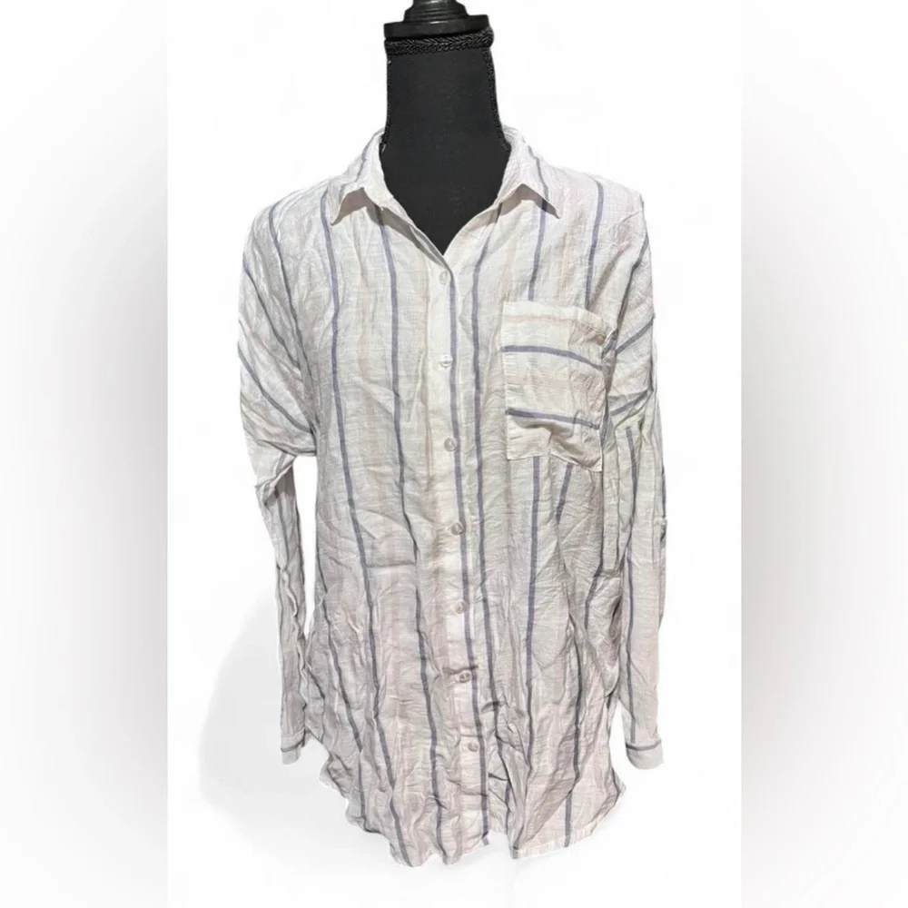 Eden & Olivia White and Blue Striped Button Down Shirt Size Small